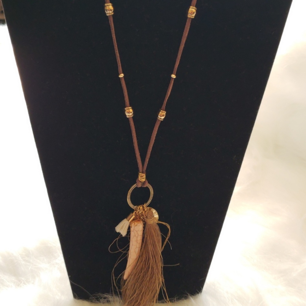 Women Necklace w/Earrings